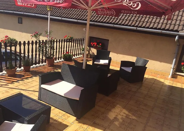 住宿加早餐酒店 Teke Panzio 3*